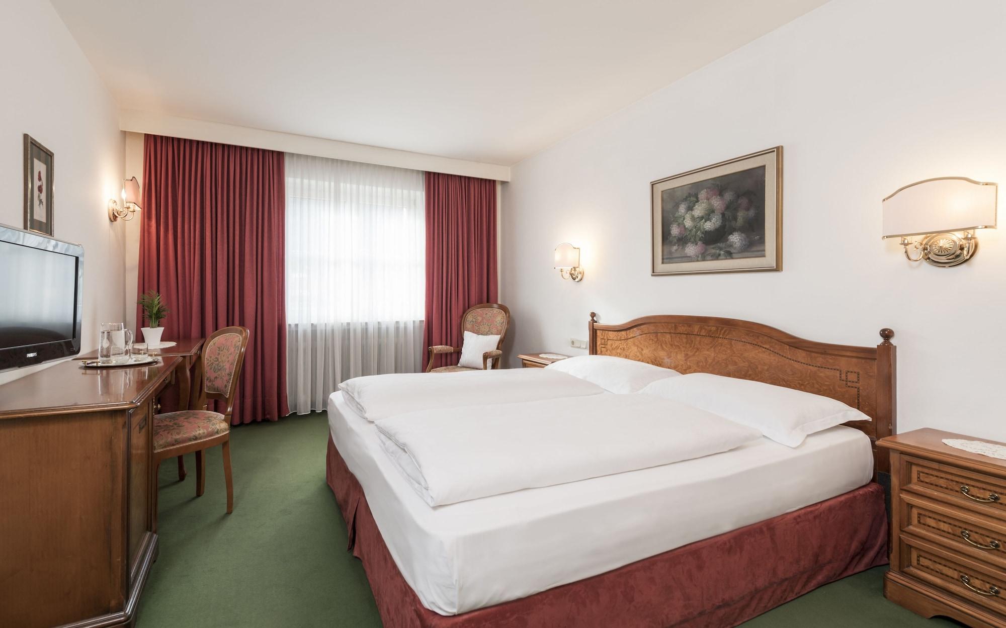 Hotel Gruener Baum Bressanone Dış mekan fotoğraf