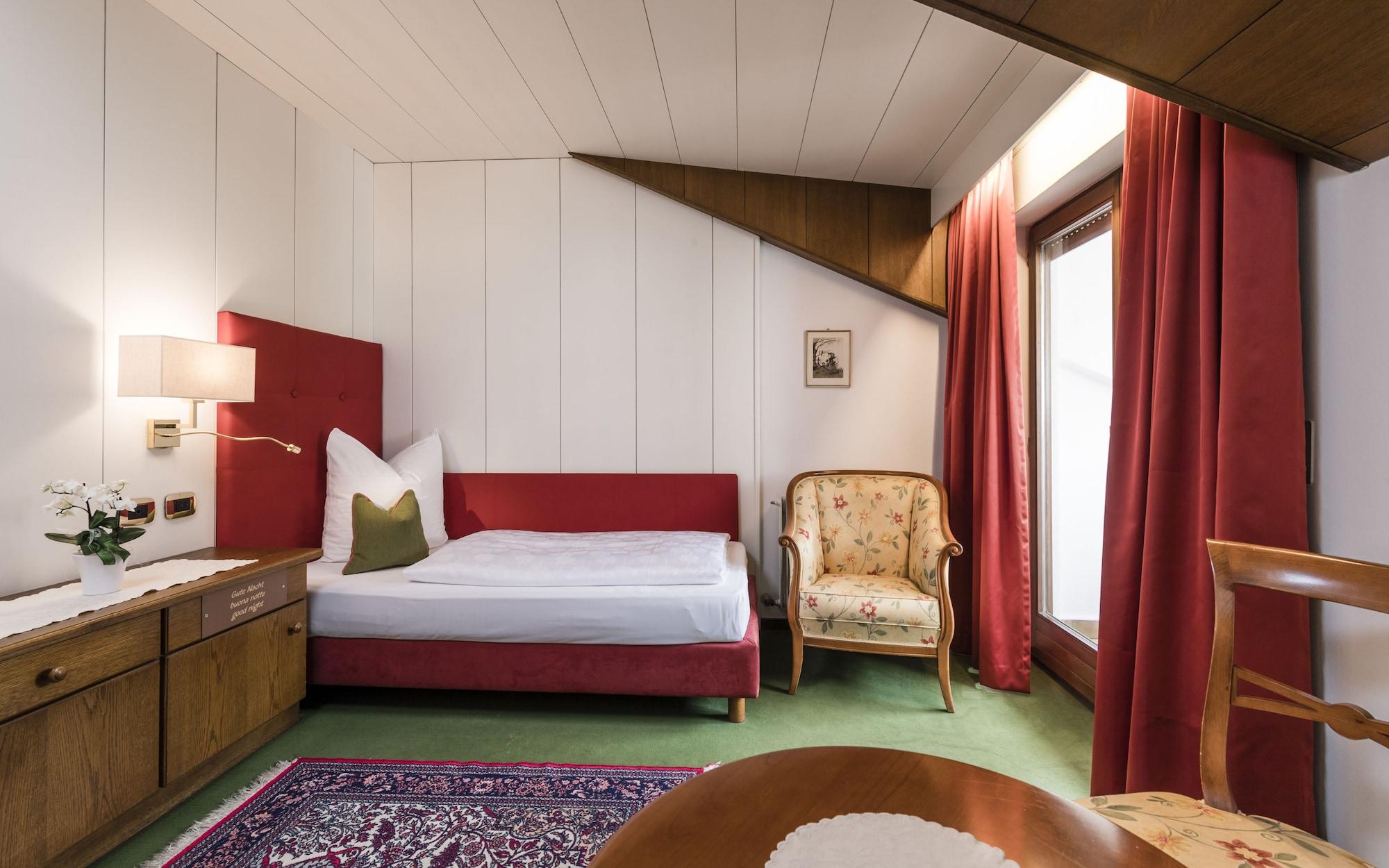 Hotel Gruener Baum Bressanone Dış mekan fotoğraf