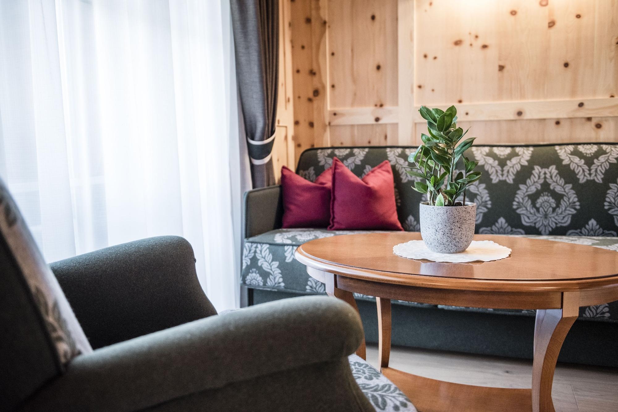 Hotel Gruener Baum Bressanone Dış mekan fotoğraf