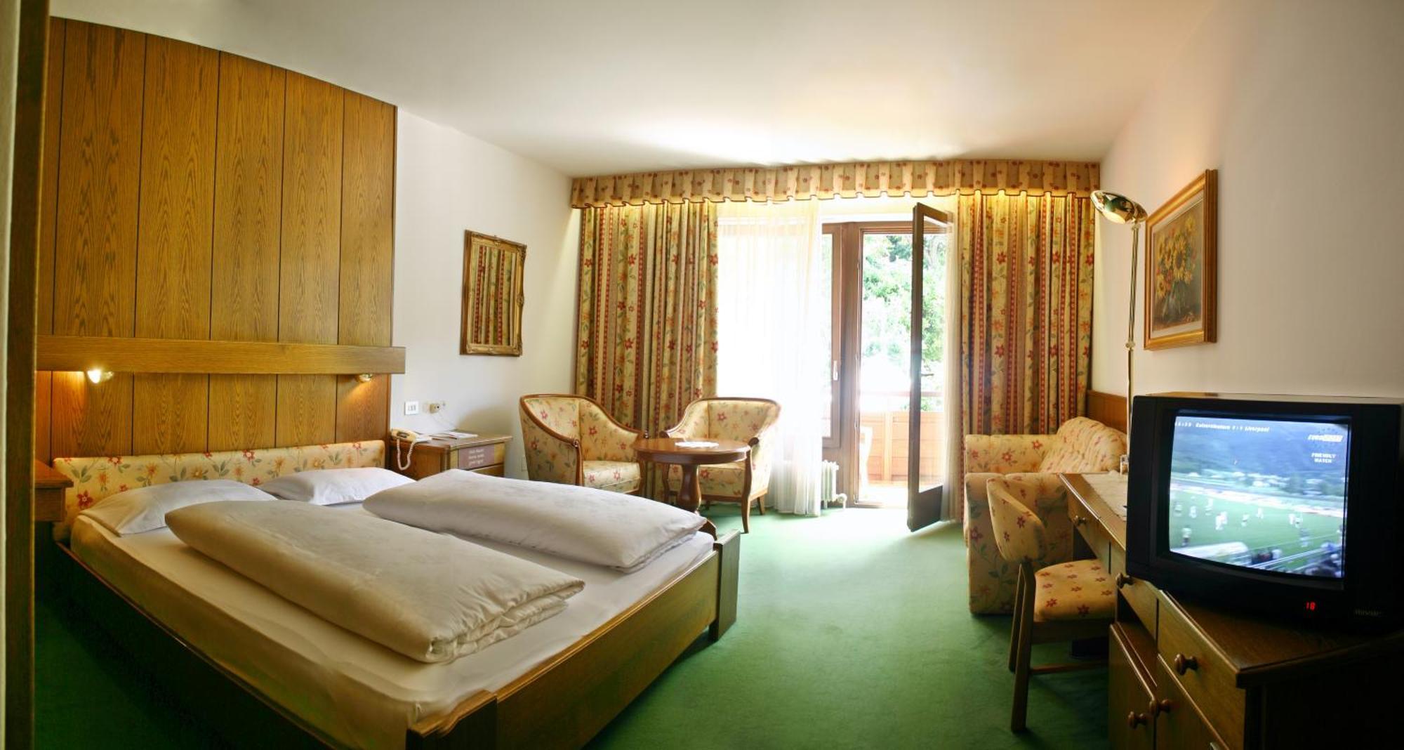 Hotel Gruener Baum Bressanone Dış mekan fotoğraf