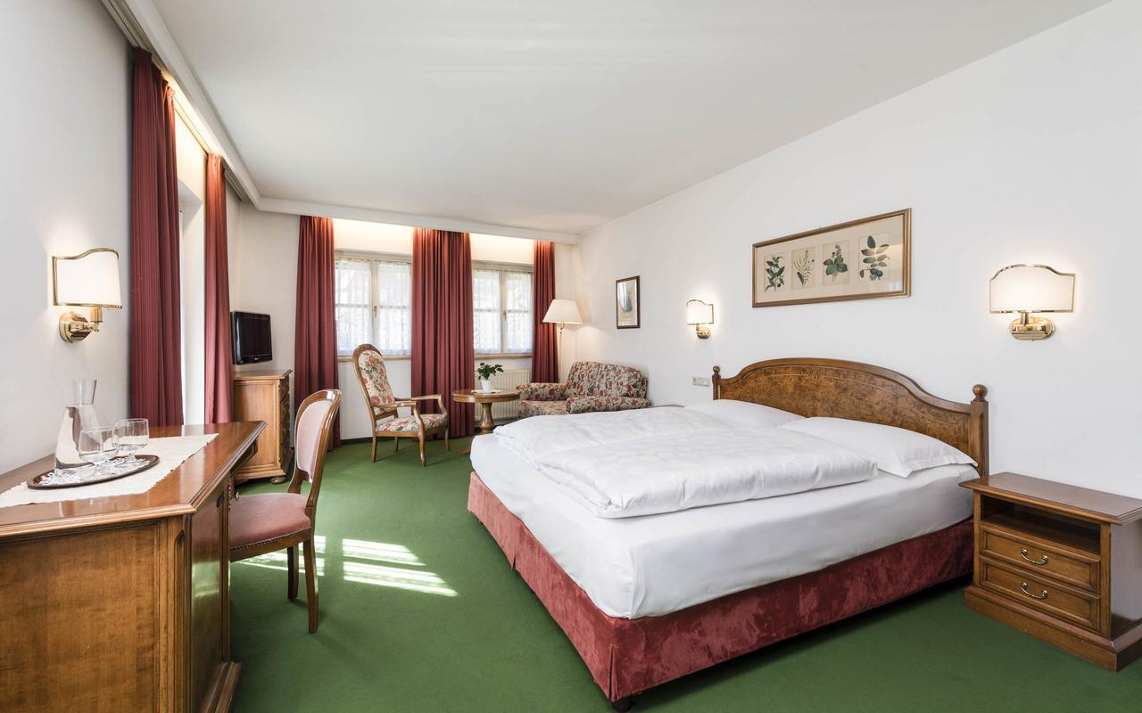 Hotel Gruener Baum Bressanone Dış mekan fotoğraf