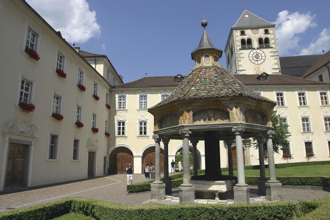Hotel Gruener Baum Bressanone Dış mekan fotoğraf